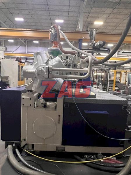 Krauss Maffei Used KM 950/01 8100 MX Injection Molding Machine, 950 ton, 175 oz.
