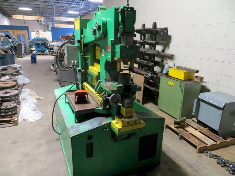 125 Ton Unihydro Hydraulic Ironworker Model P125-24