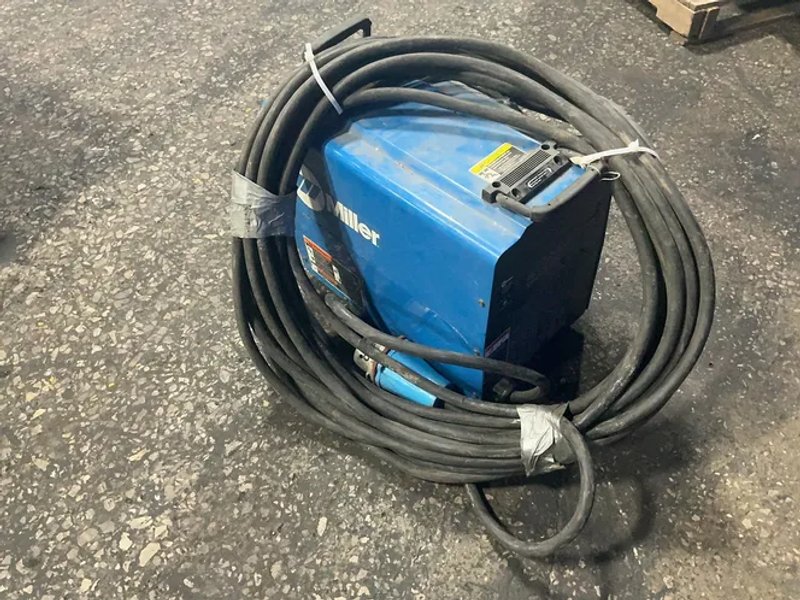 Miller 350 Amp Welder - Xmt 350 Vs