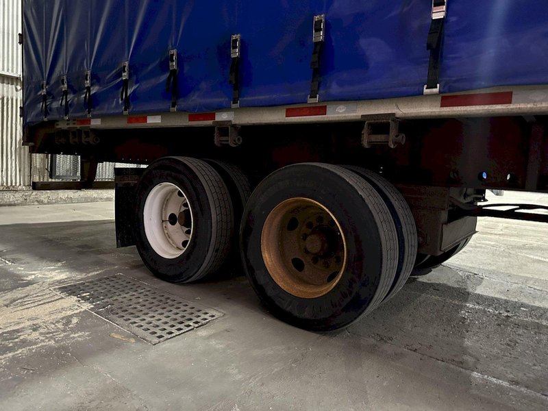 2007 X 53' UTILITY MFG  SLIDING CURTAIN-SIDE SEMI TRAILER: STOCK #19607