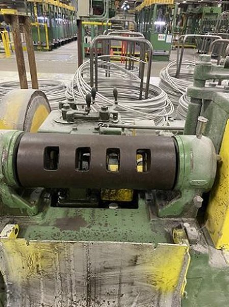 1/4" LEWIS 4F STRAIGHT AND CUT MACHINE W. 12' RACK