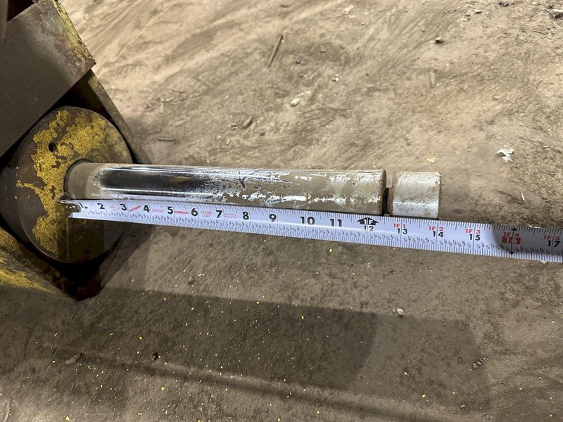 144" WIDE HYDRAULIC CLAMPING FIT-UP TACKING PRESS, FOR WELDING I-BEAMS: STOCK #19478