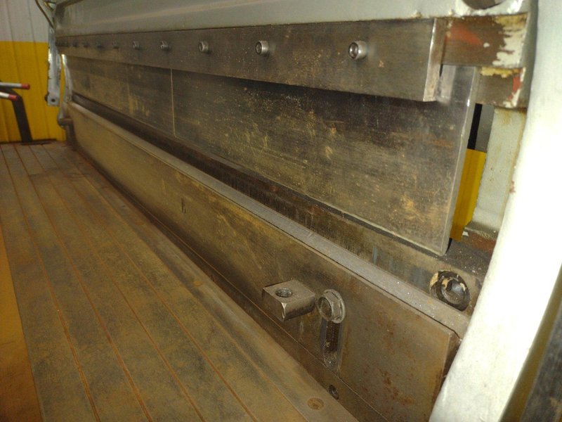 BENCH TOP SHEAR, BRAKE &amp; ROLL MACHINE: YOBRO #26223