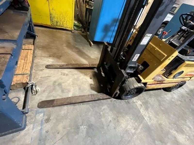 6,000 LBS CLARK FORK TRUCK MODEL GCS30MB #3360