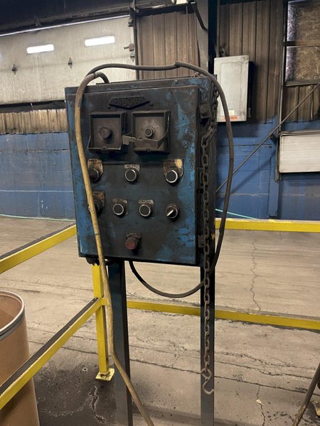 Osborn  model 716 rjwar molding machine with controls, s/n 19012-e