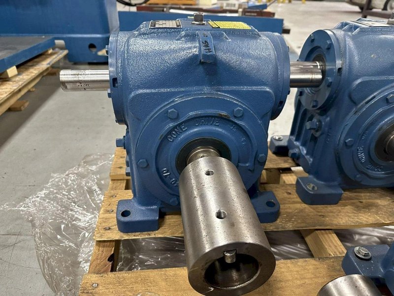 CONEDRIVE NO. H040–4 GEARBOX. STOCK # 0991725