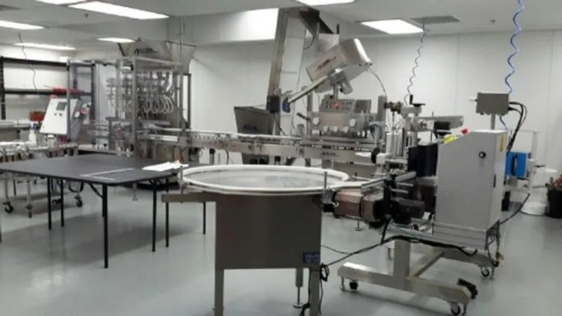 Accutek Bottle Liquid Filling Line - Avf 10