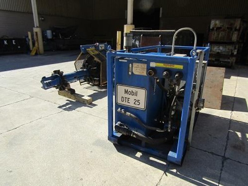 16" - 32" TRITOOL INC. MDL. #PFM1632 PIPEMASTER BEVELING MACHINE