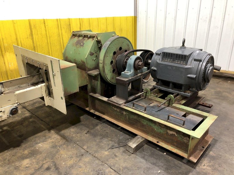 100 HP WOODHOG WOOD SHREDDER WITH INFEED CONVEYOR: STOCK #18304