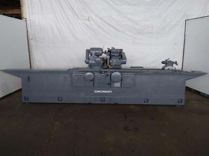 14" X 72" CINCINNATI UNIVERSAL CYLINDRICAL GRINDER. STOCK # 0743522.