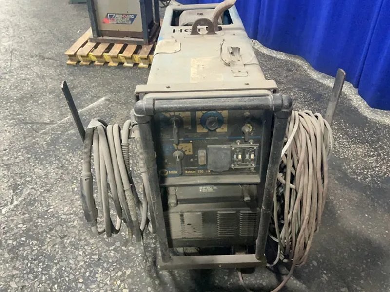 Miller 250 Amp Welder - Bobcat 250