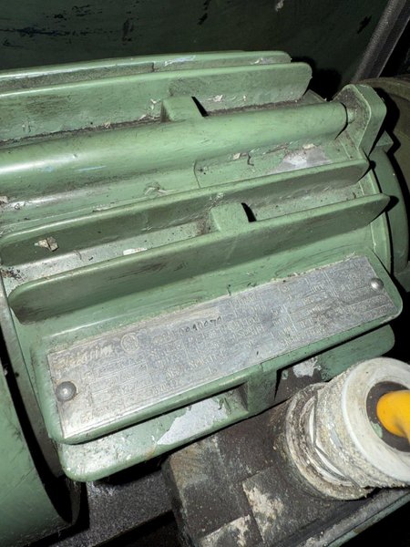 2500 LB X 12" AMERICAN MODEL 60 MOTORIZED UNCOILER. STOCK # 0883725