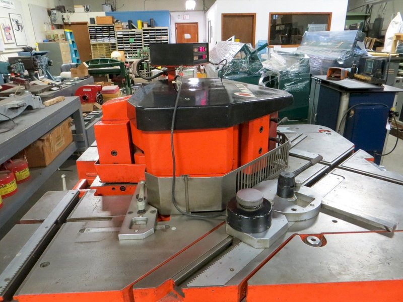 .236 x 8.66 x 8.66 Amada Hydraulic Power Notcher Model CSHW-220