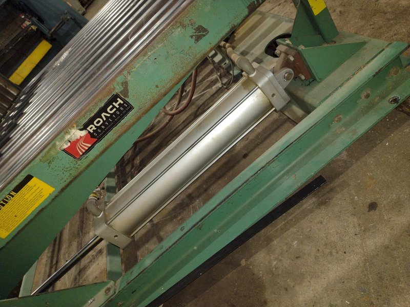 60" x 48" ROACH PNEUMATIC LIFT &amp; TILT UPENDER / TABLE WITH ROLLER CONVEYOR : YOBRO #24710