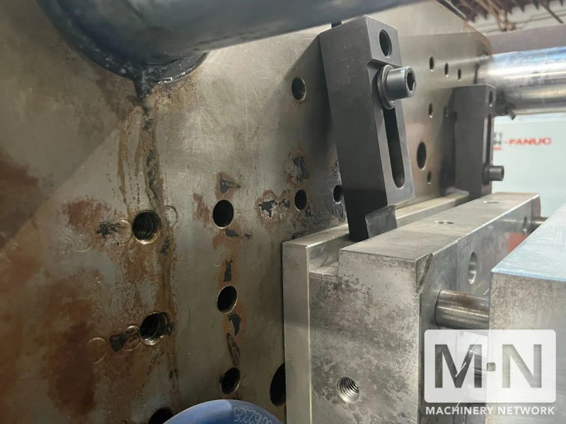 165 TON 8.8 OZ CINCINNATI ROBOSHOT MODEL R165 ELECTRIC INJECTION MOLDING MACHINE MFG 1999