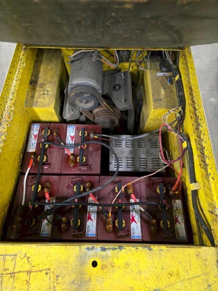 36 VOLT CUSHMAN MODEL #898361 STOCK CHASER/TUGGER CART: YOBRO #24657