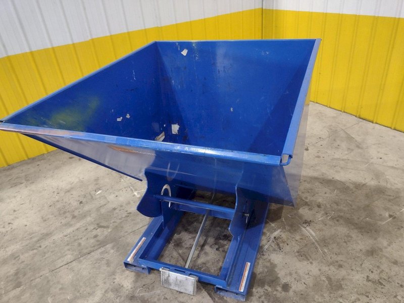 1 YARD X 6,000 LBS VESTIL MODEL #D-HOP-100-HD SELF DUMPING HOPPER: STOCK #22490