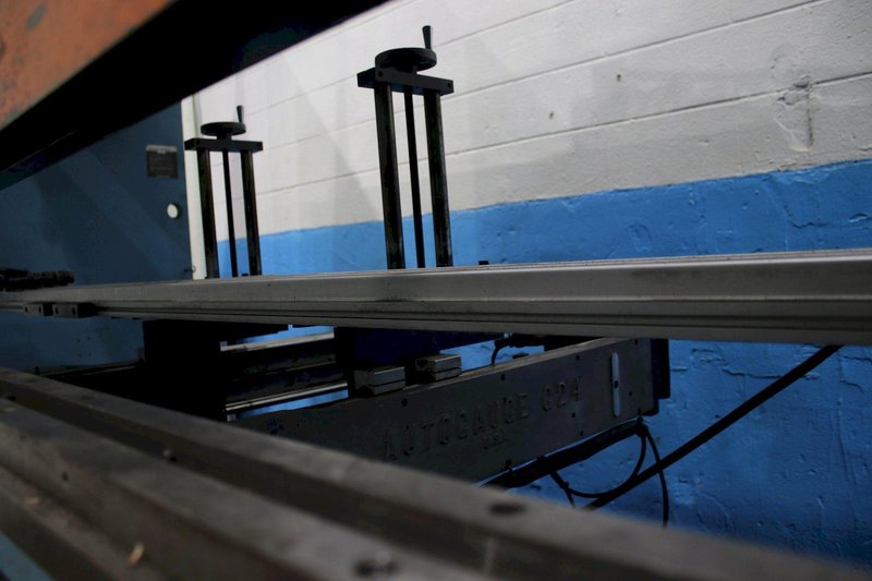 100 TON X 10' TON NIAGARA HYDRAULIC PRESS BRAKE: STOCK #76309