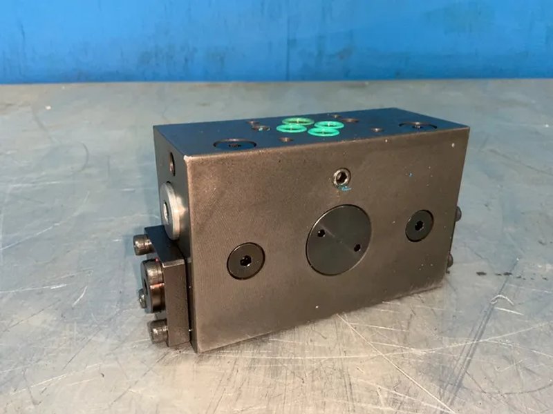 Parker  500 Bar  Solenoid Valve  - Sd 500b06v9