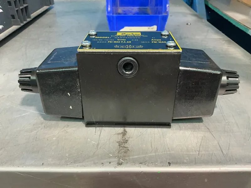 Parker  Hydraulic Valve  - D3w004cnyc