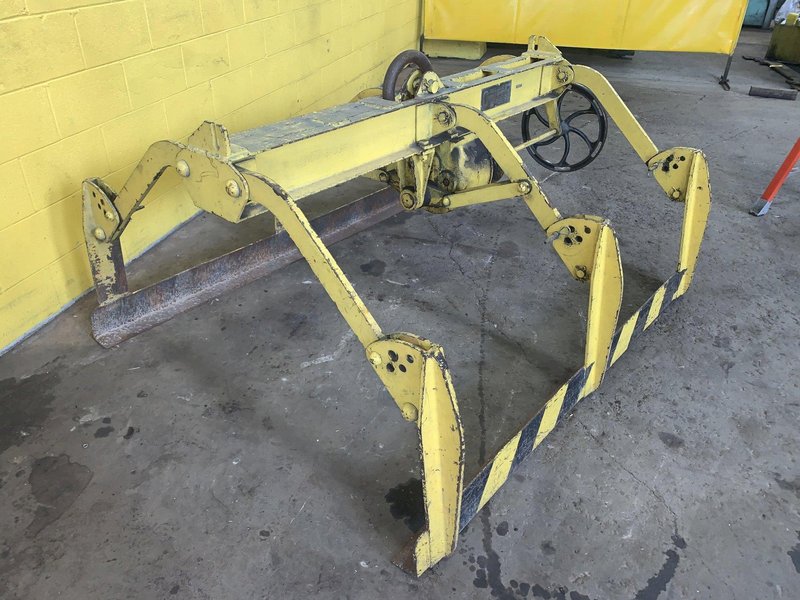 10,000 LBS X 60" WIDE C.F. ADJUSTABLE PARALLELOGRAM SHEET LIFTER: STOCK #13064