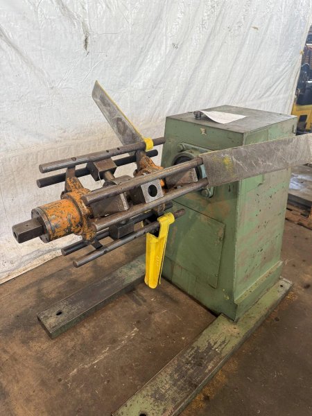 4,000 LB X 18" JACO MODEL 346 UNCOILER: YOBRO #23926