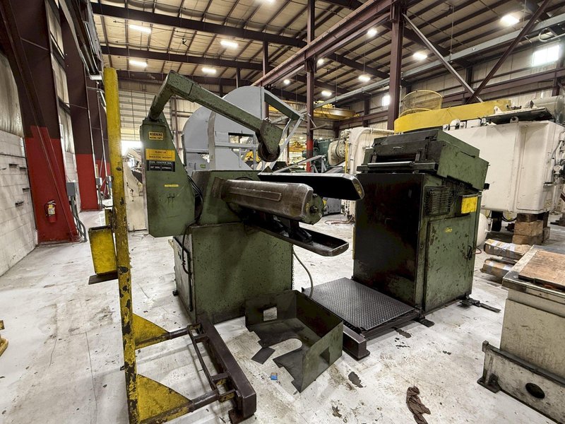 15,000 lbs. x 24" wide Feed Lease Coil Reel with Feed Lease Powered Straightener For Sale - Models PR-15M-42 and FLCC-24-76-7