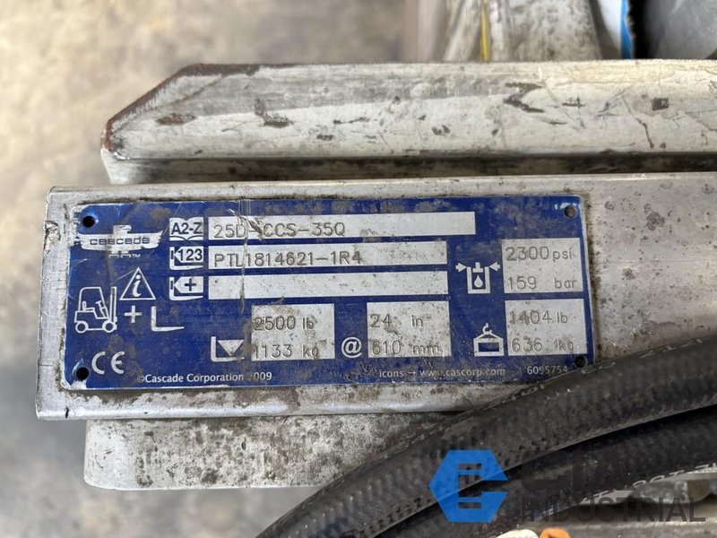 2,500 LB. CASCADE MODEL 25D-CCS-350 HYDRAULIC CARTON CLAMP ATTACHMENT