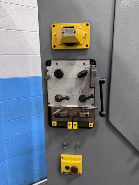 30" KALAMAZOO MODEL 30-R-10 STARTRITE VERTICAL BANDSAW: STOCK #80748