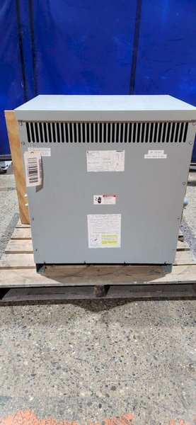 GENERAL ELECTRIC pn: 9T83B5574 75 KVA TRANSFORMER 480V to 230V NEW