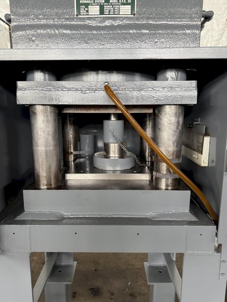 300 TON M&amp;N 4-POST HYDRAULIC HOBBING PRESS. STOCK # 1224124.