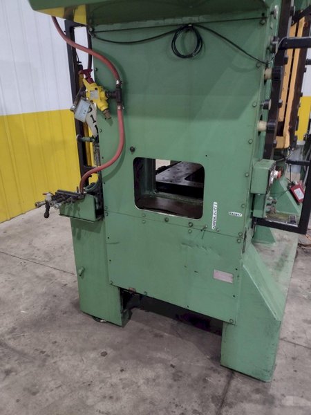 75 TON X 42" X 24" L&amp;J MODEL #EM275 HIGH SPEED STRAIGHT SIDE STAMPING PRESS, 2.5" STROKE: STOCK #23627