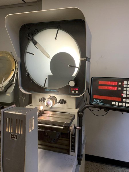 16" Deltronic Model DH216 Bench Top Optical Comparator, DRO, Edge, 10x