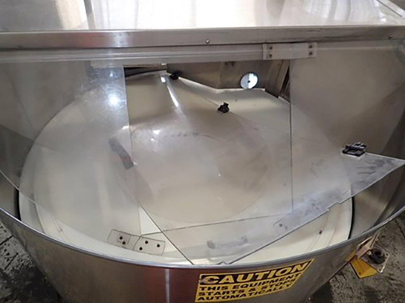 Pace Packaging Omni-Line M400LH S/S Descrambler with S/S Pace Packaging Elevator Conveyor