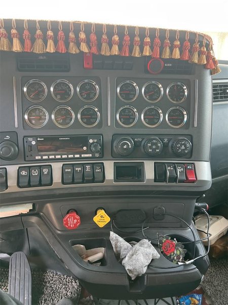 2022 Kenworth T680 1XKYD49X5NJ489855