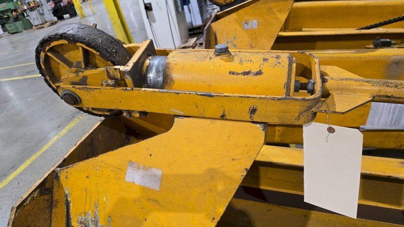 NEUERO 3275 15 TON VEHICLE LIFT USED