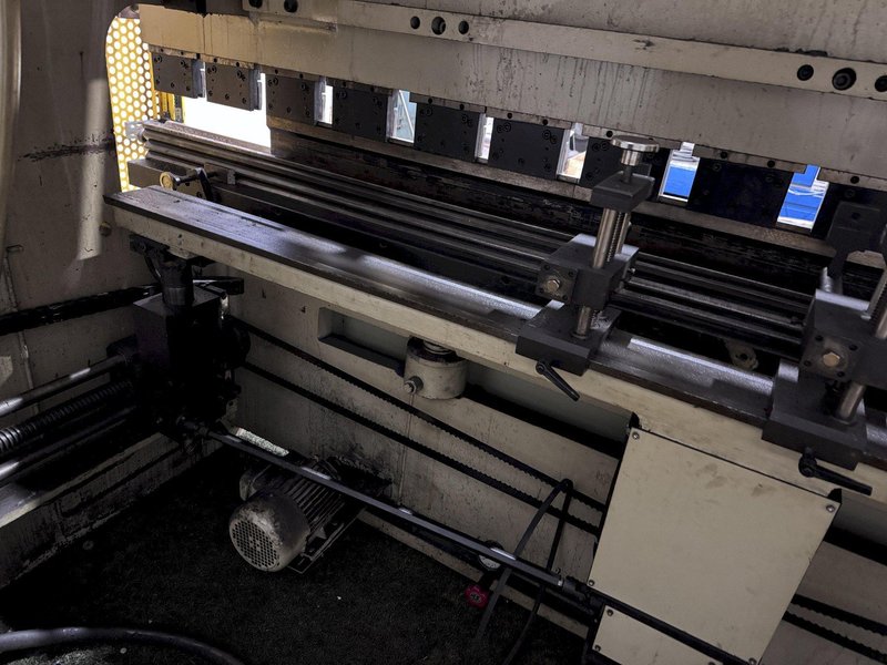 88 TON 10' US INDUSTRAL HYDRAULIC CNC BRAKE: STOCK #80434