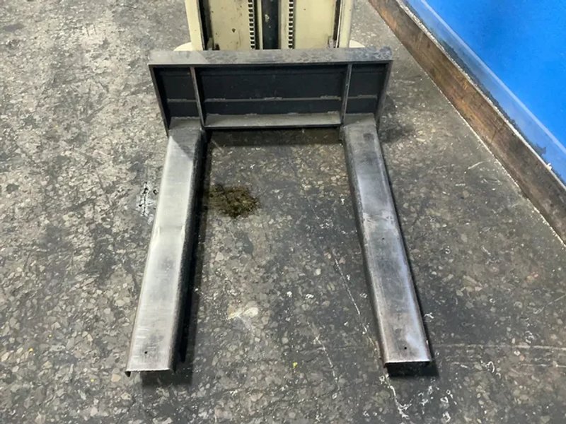 Crown 1500 Lbs Electric Walk Behind Pallet Stacker - 15b-s