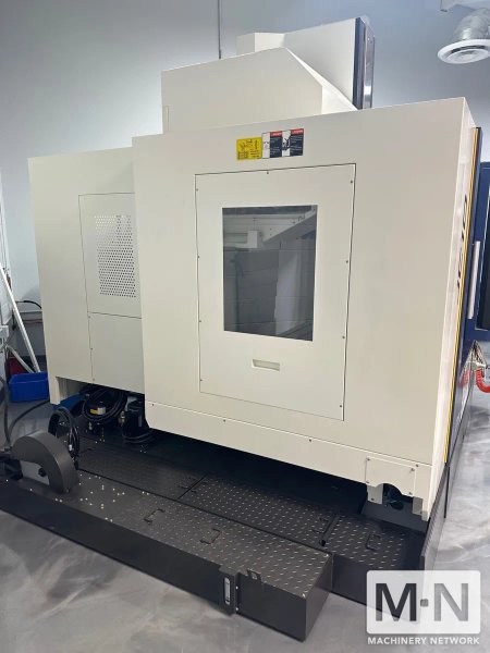 YCM jC10 CNC Vertical Machining Center, 2022