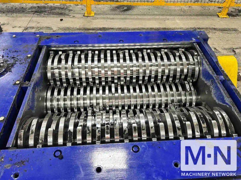 60 HP SHRED-TECH MODEL STQ-50E 4 SHAFT SHREDDER MFG 2015