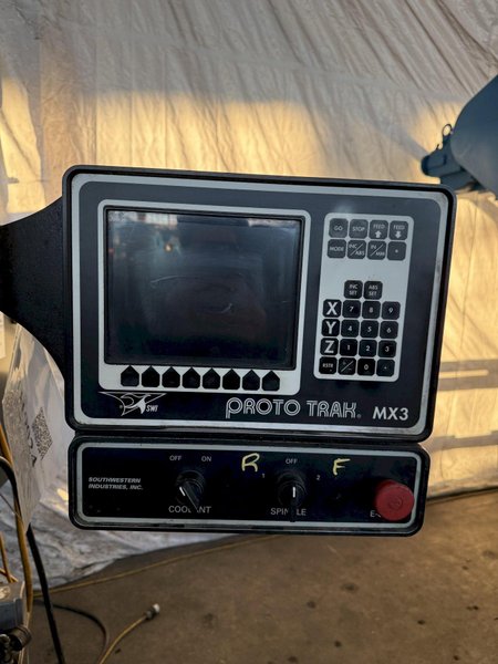 3 HP SWI TRAK DPM CNC VERTICAL BED MILL. STOCK # 1119024