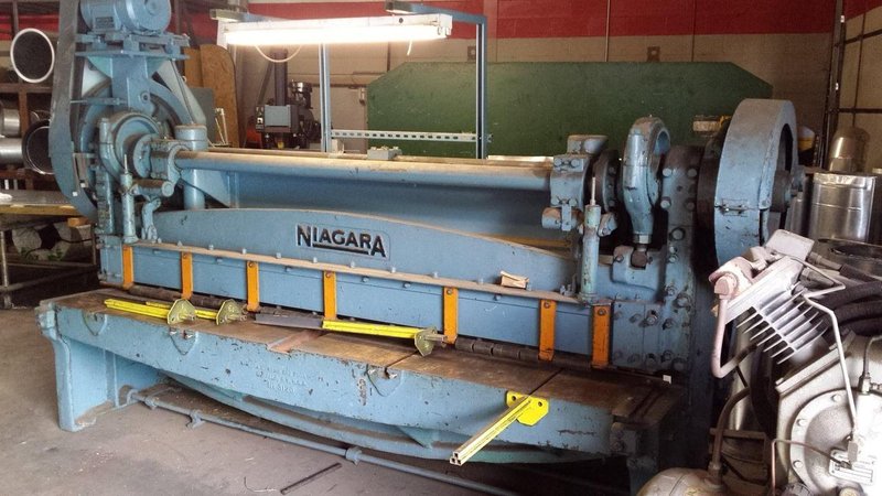 5′ x 20′ Linde CM250 CNC Plasma, 1990 – 65 Amp Hypertherm Powermax 65