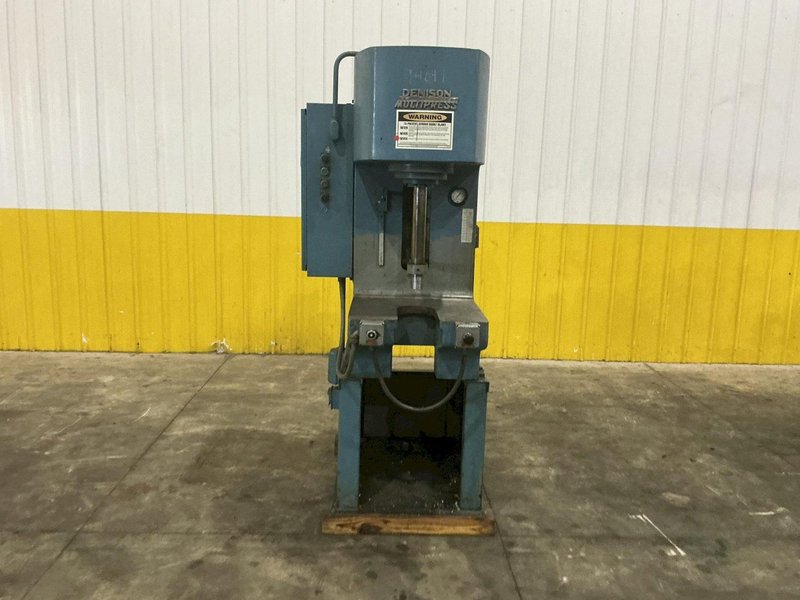 8 TON X 12" STROKE DENISON HYDRAULIC C-FRAME PRESS: YOBRO #26217