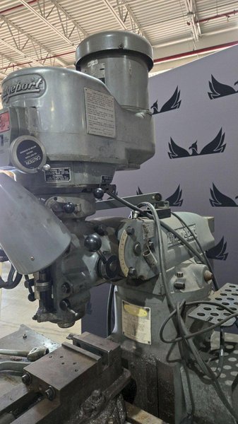 BRIDGEPORT SERIES I VERTICAL MILL 2HP 3 PH 220V USED
