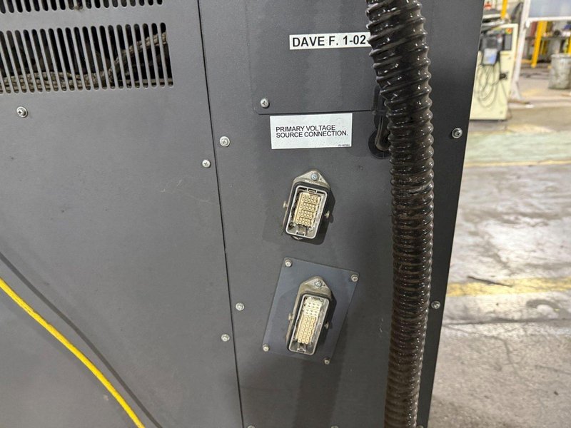 YASKAWA MOTOMAN-MH24 w/ DX200 Controller USED