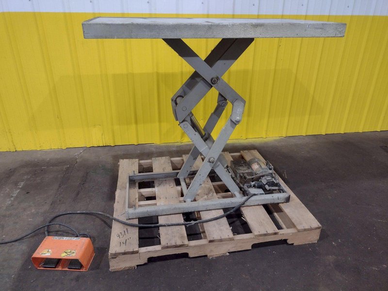 2,000 LBS X 24" X 48" AMERICAN HYDRAULIC SCISSOR LIFT TABLE, SINGLE PHASE 115V STOCK#3535