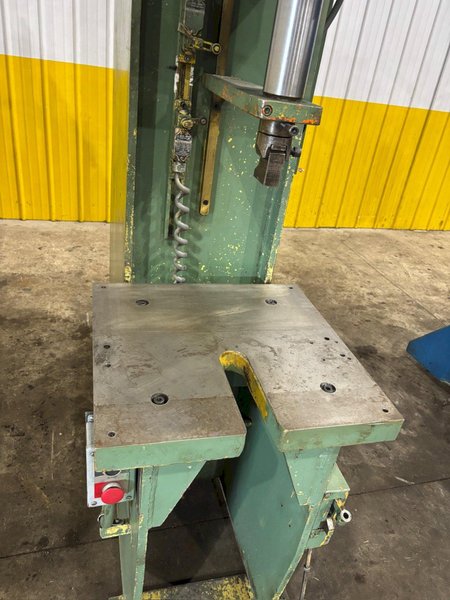 12 TON HANNIFIN MODEL #OGF-12D HYDRAULIC C-FRAME PRESS 18" STROKE: YOBRO #24081