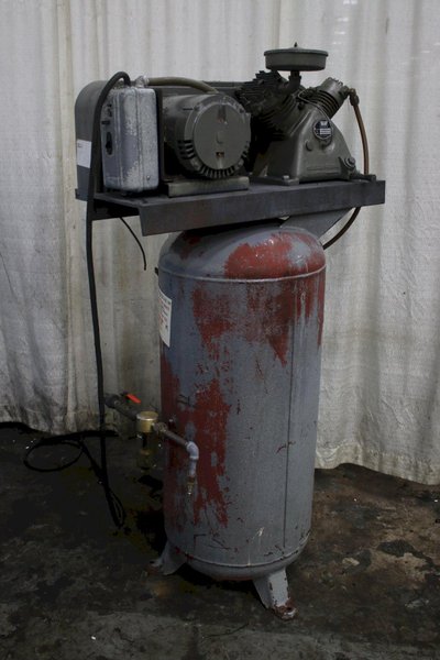 5 HP WORTHINGTON VERTICAL AIR COMPRESSOR: STOCK #75885