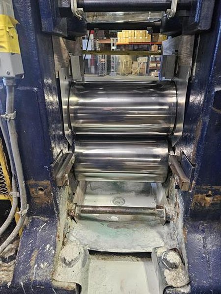 12" X 20"WATERBURY FARREL 2 HIGH ROLLING MILL (14550)
