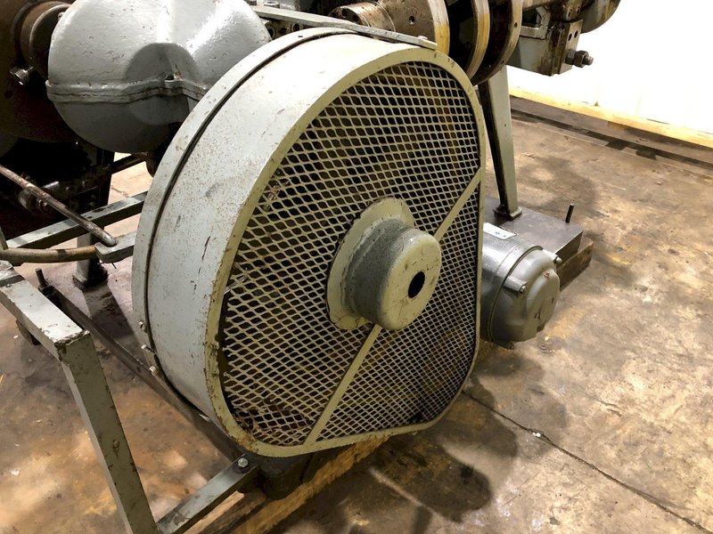 NILSON MODEL #S3F WIRE BENDING FOUR SLIDE MACHINE . STOCK # 1156722